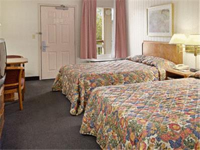 Travelodge - Cincinnati Sharonville Pokoj fotografie